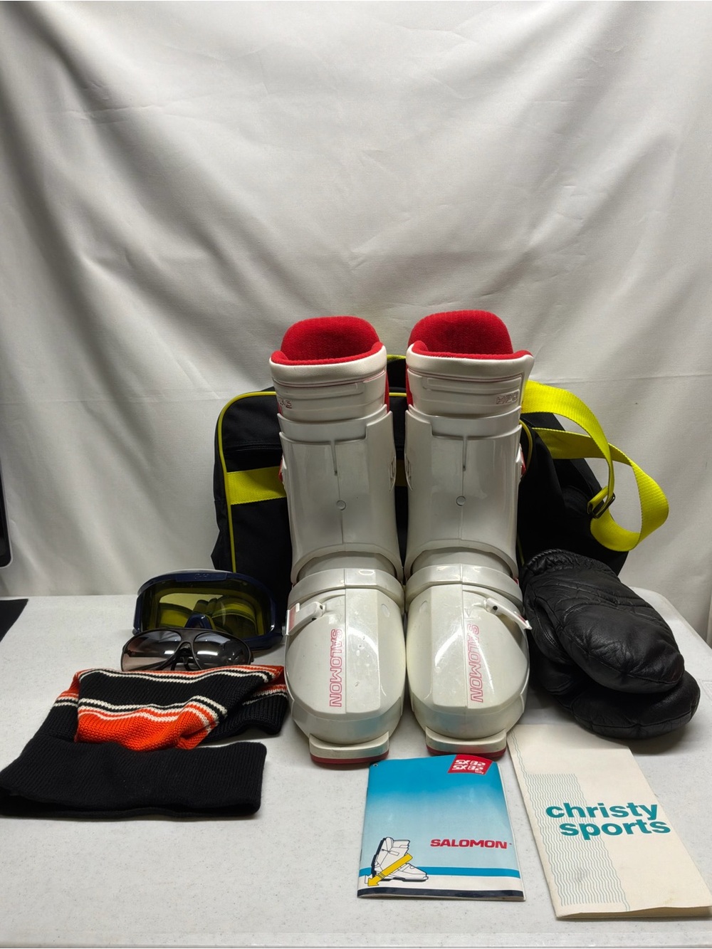 Salomon SX 82 White and Red Men’s Ski Boots with Accessories Size 350